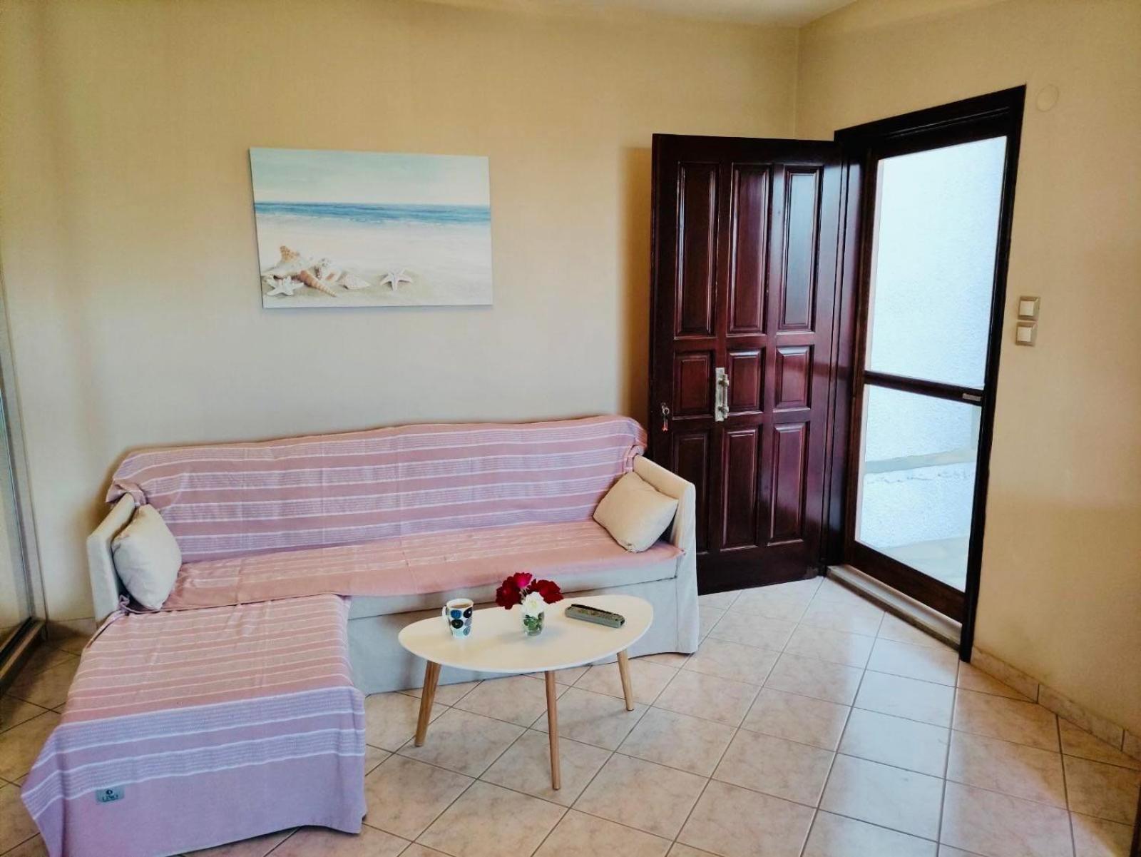 Ioanna's Sweet & Cozy With Garden View *